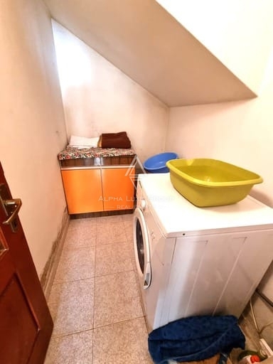 Istria, Parenzo: Casa in Pietra con Tre Appartamenti