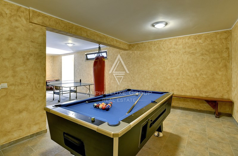 Istria, Rovigno: Villa moderna con ampio giardino