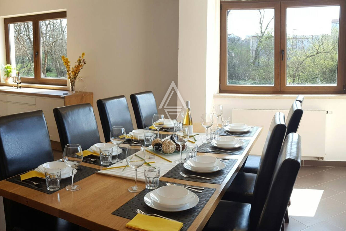 Istria, Rovigno: Villa moderna con ampio giardino