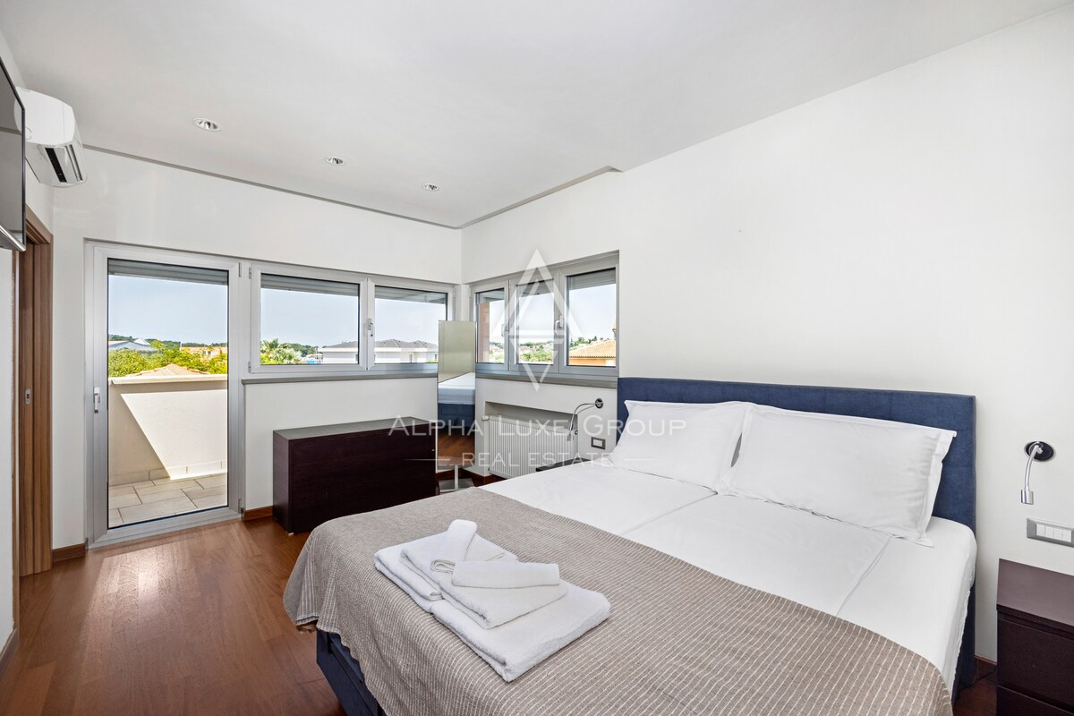 Istria, Banjole: Villa di lusso vicino alla marina