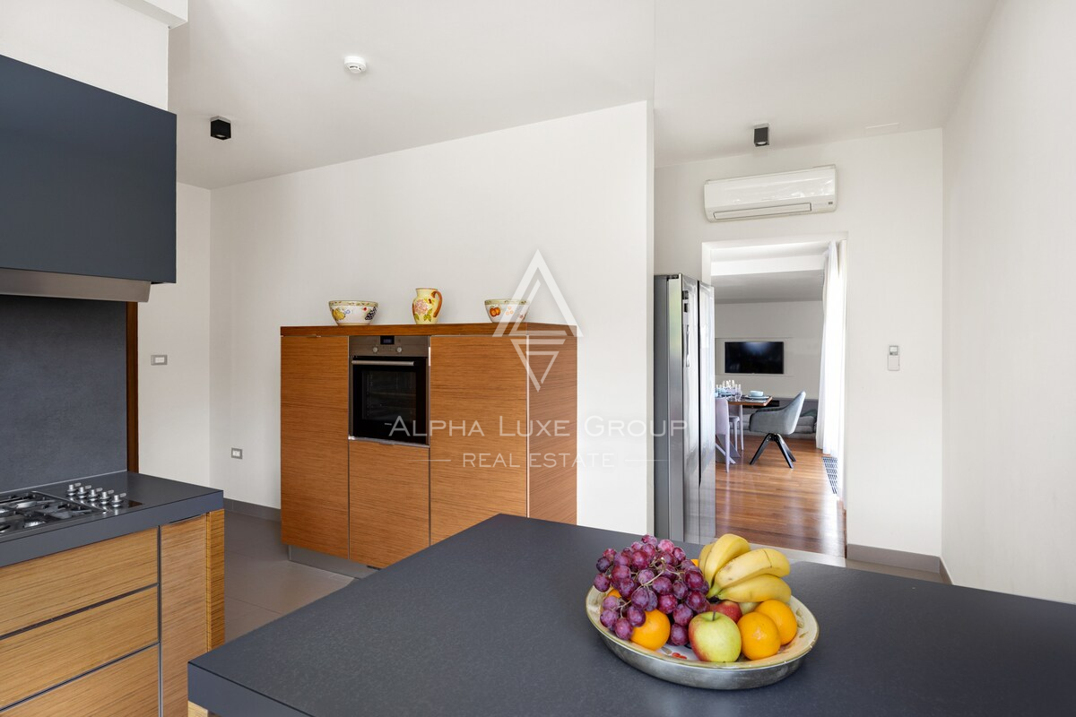 Istria, Banjole: Villa di lusso vicino alla marina