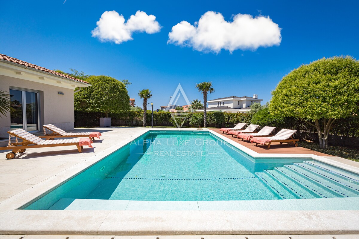 Istria, Banjole: Villa di lusso vicino alla marina