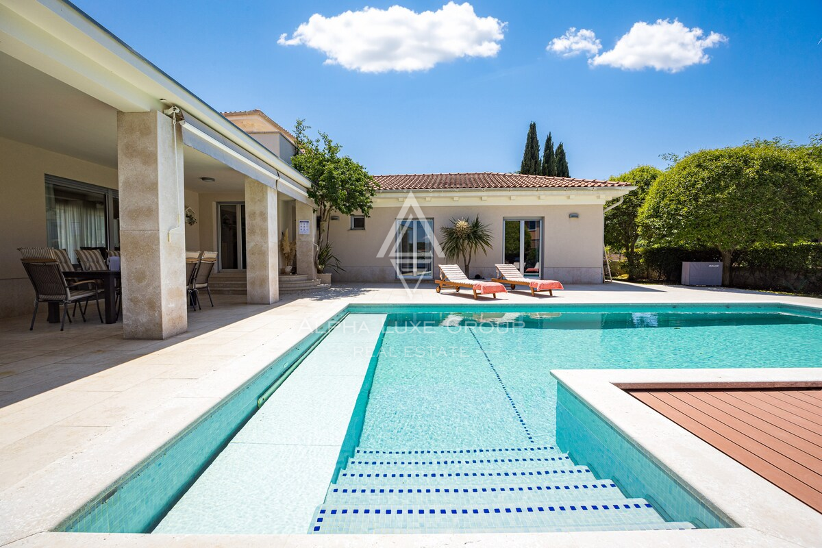 Istria, Banjole: Villa di lusso vicino alla marina