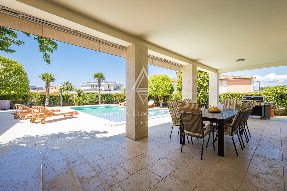 Istria, Banjole: Villa di lusso vicino alla marina