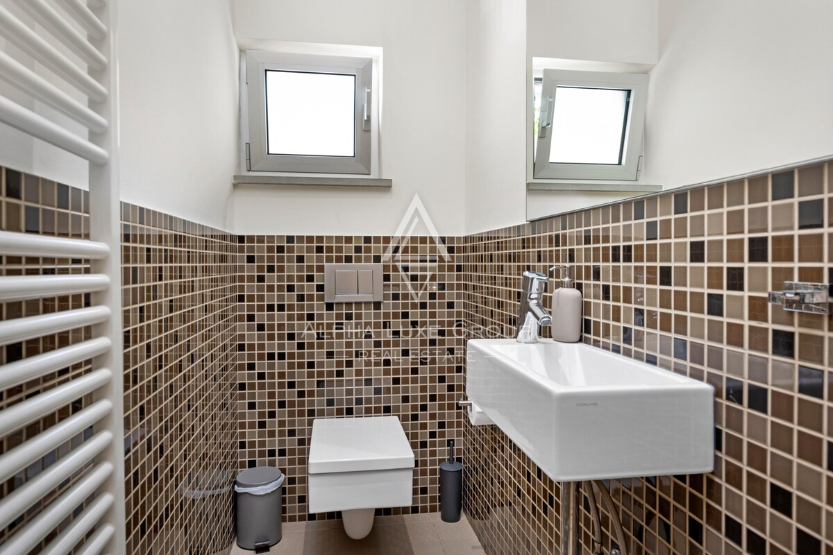 Istria, Banjole: Villa di lusso vicino alla marina