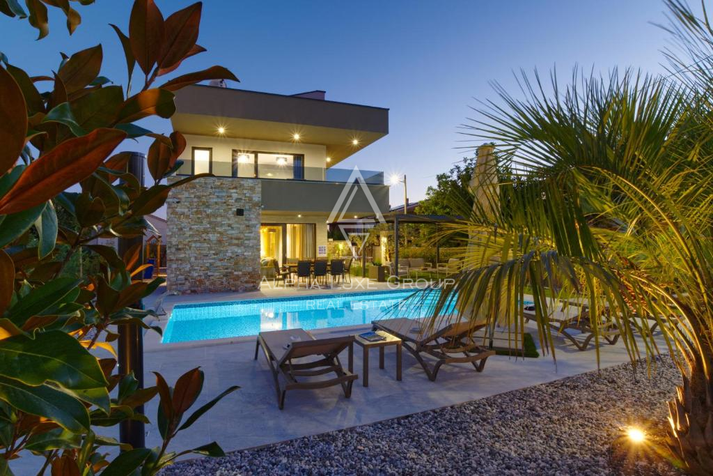 Istria, Pula: Villa moderna arredata vicino città