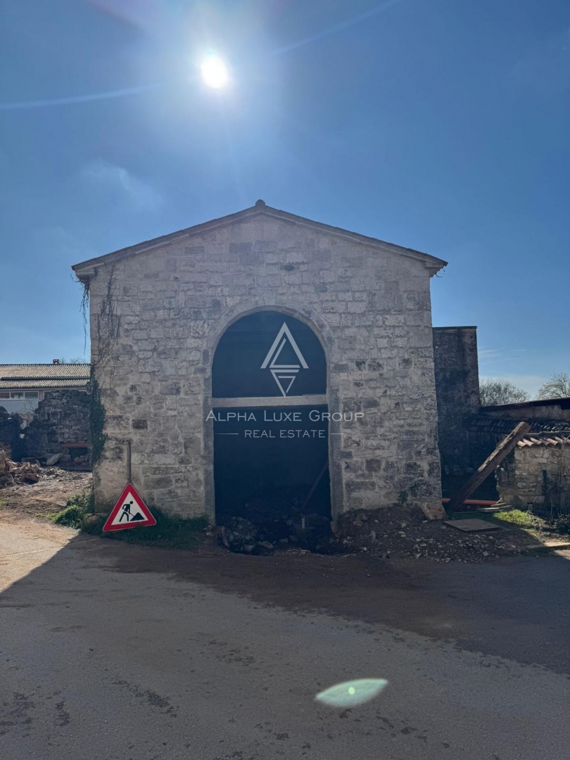 Istria, Poreč – Casa in pietra ristrutturata con giardino