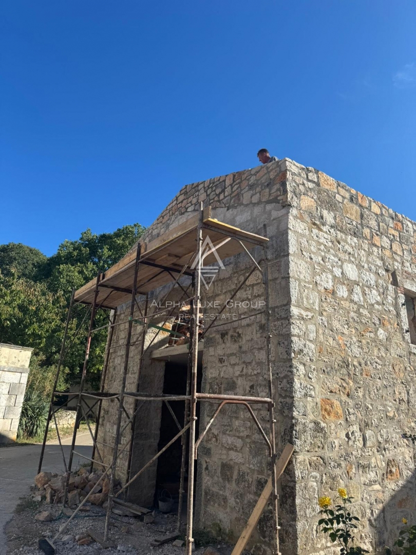 Istria, Poreč – Casa in pietra ristrutturata con giardino