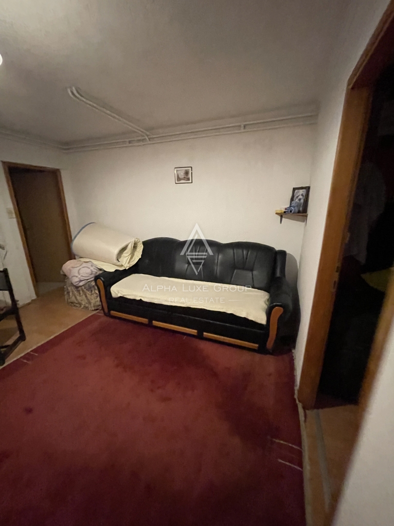 Istria, Buzet – Ampia casa familiare con garage