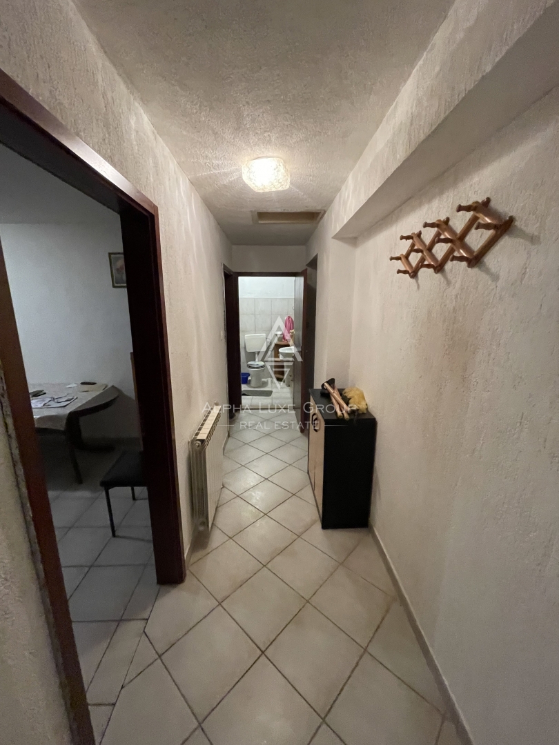 Istria, Buzet – Ampia casa familiare con garage