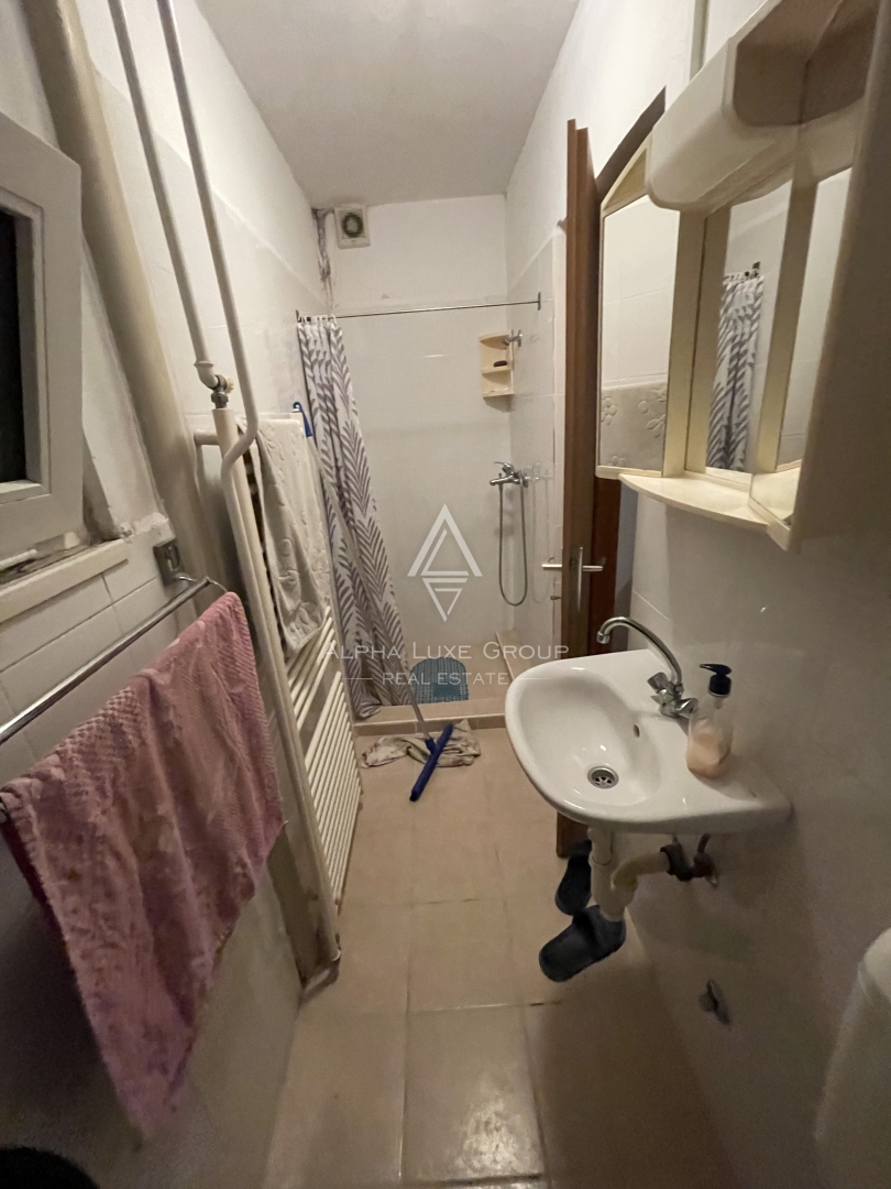 Istria, Buzet – Ampia casa familiare con garage