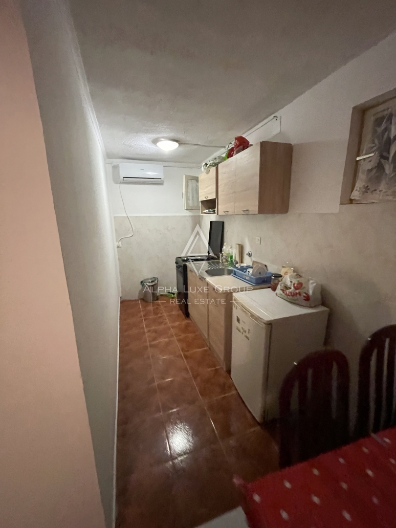 Istria, Buzet – Ampia casa familiare con garage