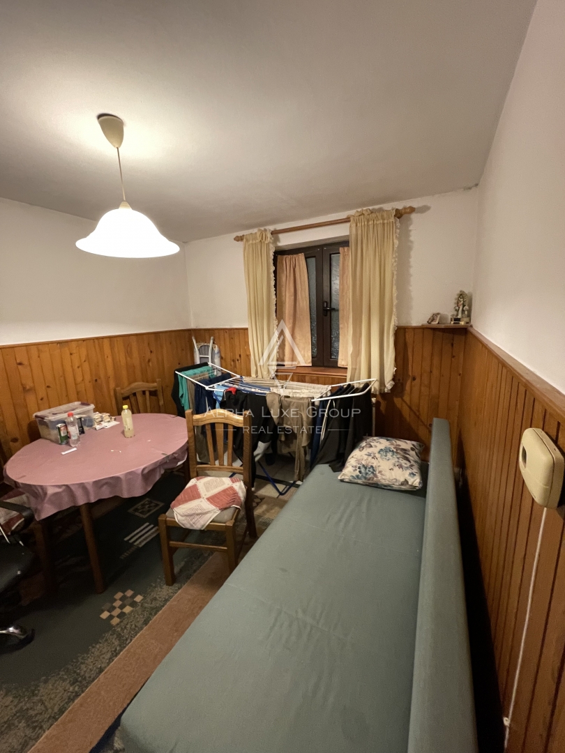 Istria, Buzet – Ampia casa familiare con garage