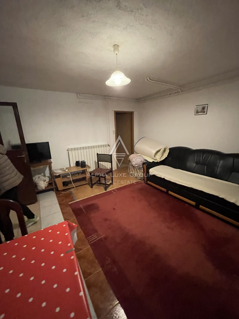 Istria, Buzet – Ampia casa familiare con garage