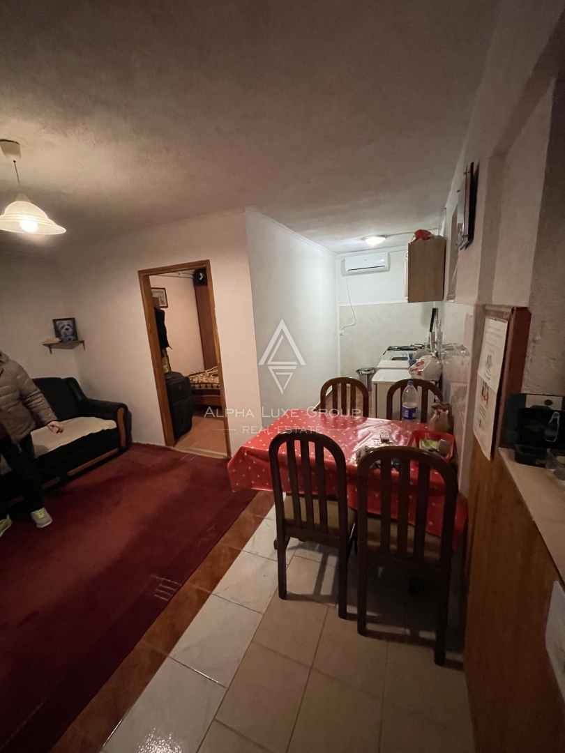 Istria, Buzet – Ampia casa familiare con garage