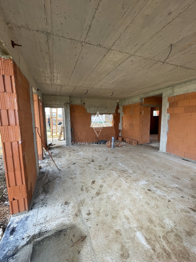 Istria, Poreč – moderno appartamento con cortile