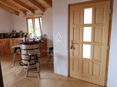 Istria, Poreč: Casa in legno con grande terreno