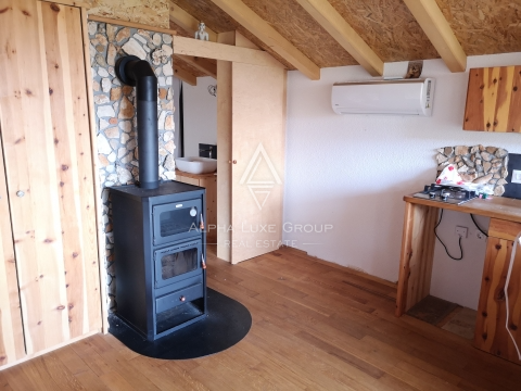 Istria, Poreč: Casa in legno con grande terreno