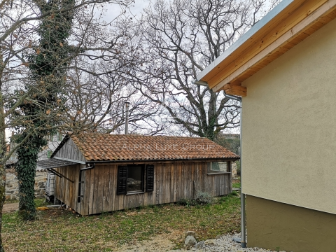 Istria, Poreč: Casa in legno con grande terreno