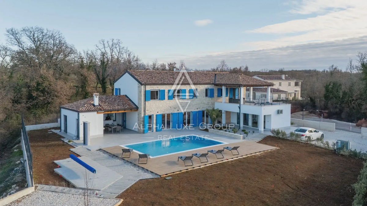 Istria, Višnjan: Villa moderna di lusso con vista