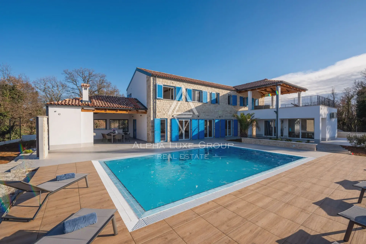 Istria, Višnjan: Villa moderna di lusso con vista