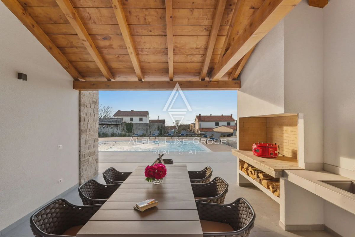 Istria, Višnjan: Villa moderna di lusso con vista