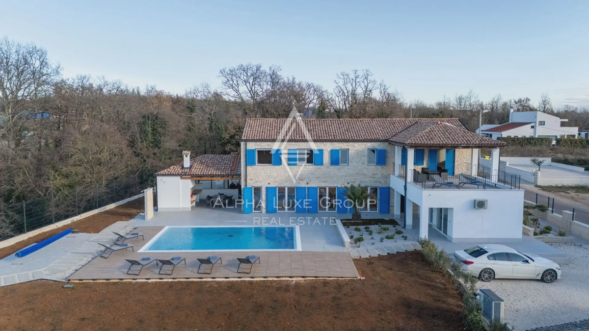 Istria, Višnjan: Villa moderna di lusso con vista