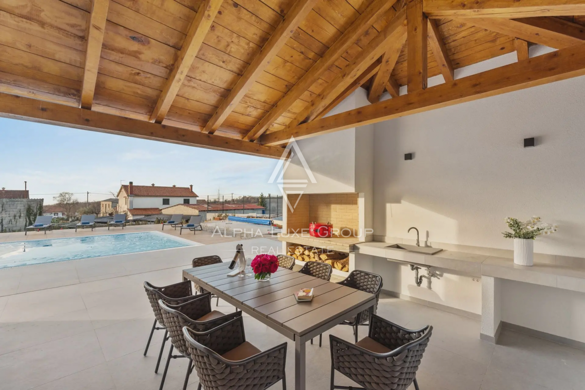 Istria, Višnjan: Villa moderna di lusso con vista