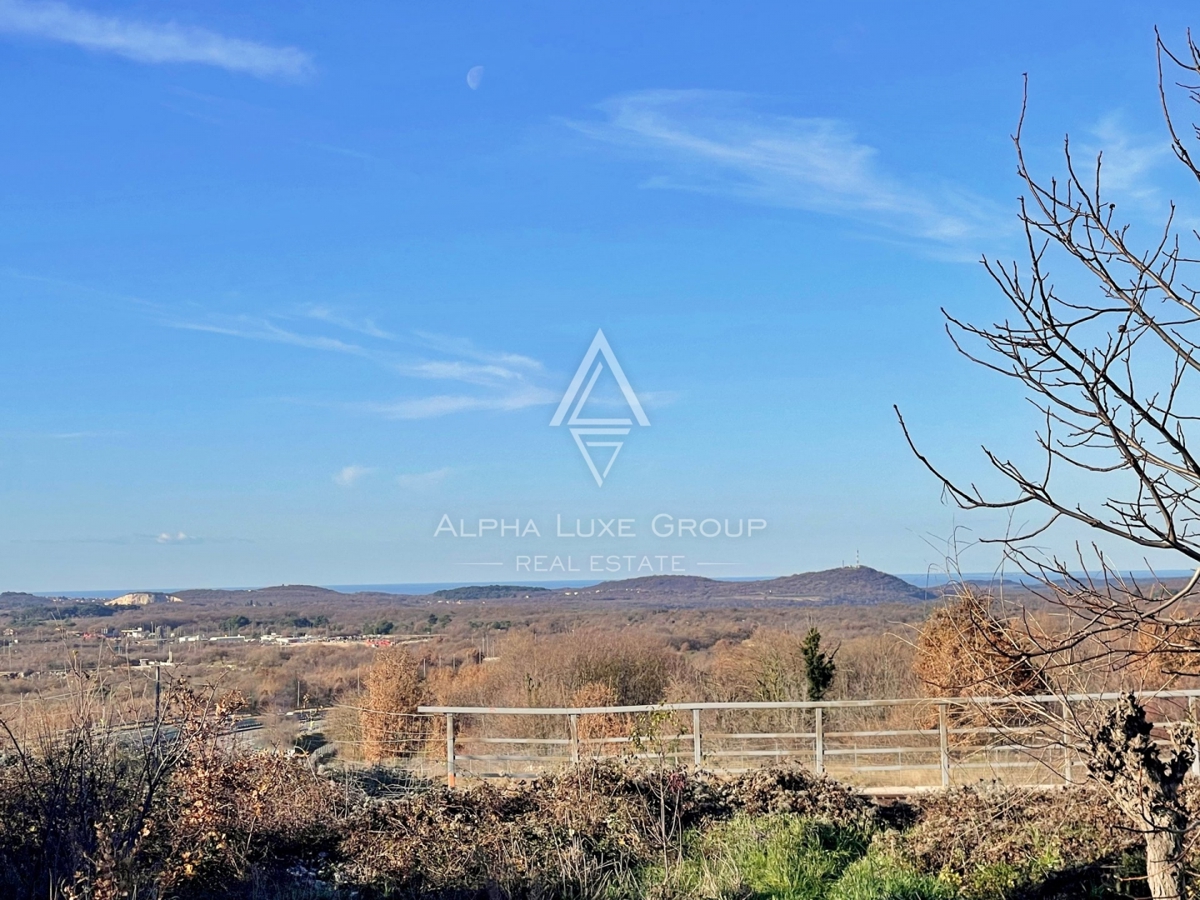 Istria, Kanfanar – Casa ferroviaria unica con potenziale di ristrutturazione in vendita