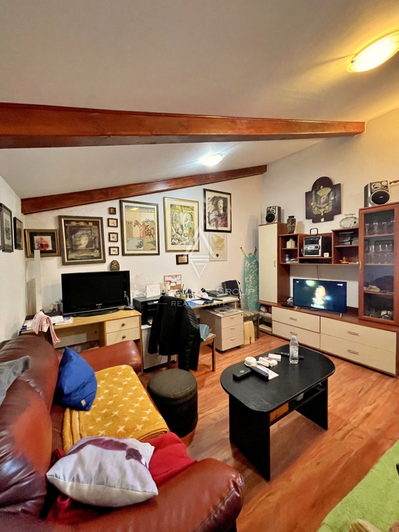 Istria, Kanfanar – Casa ferroviaria unica con potenziale di ristrutturazione in vendita