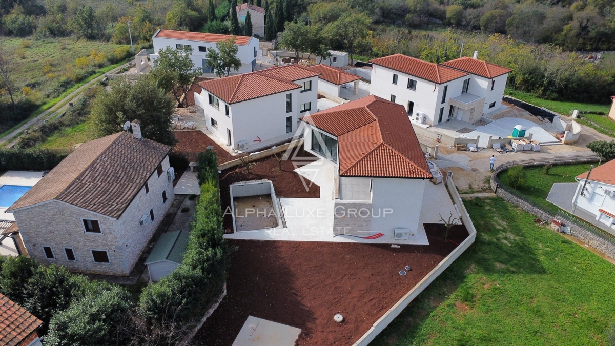 Istria, Vrsar, Villa indipendente di alta qualità con piscina in una posizione panoramica