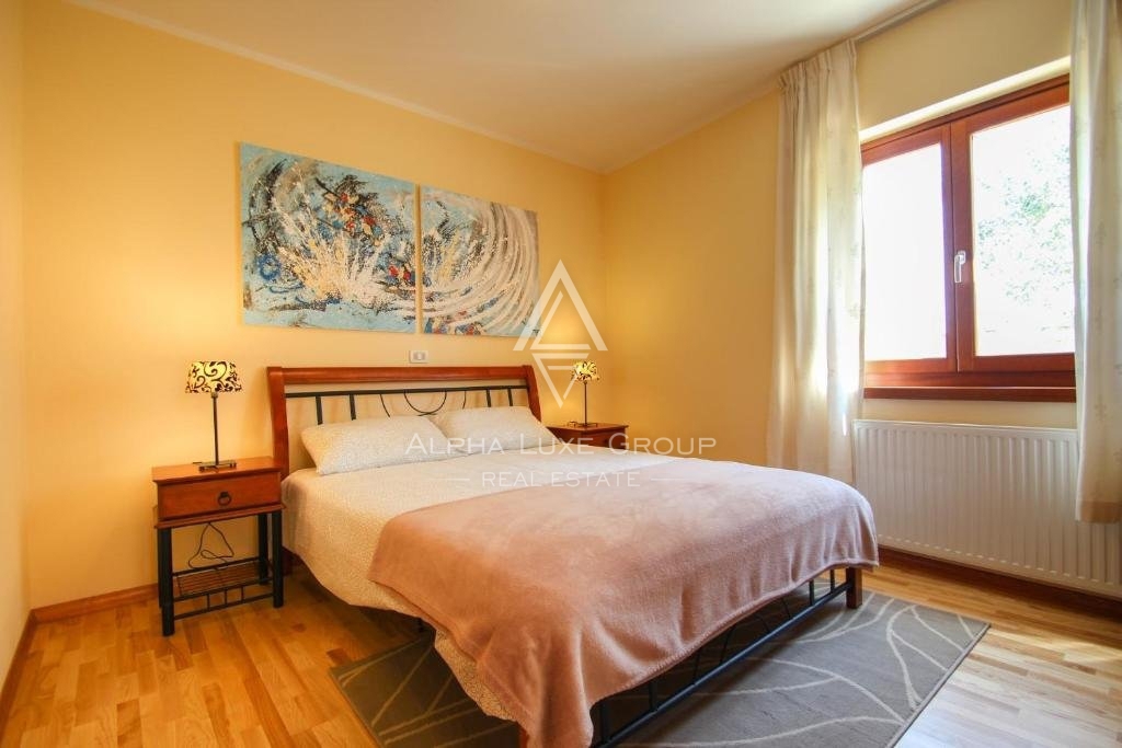 Istria, Novigrad – Villa di lusso con vista mare e servizi moderni in vendita