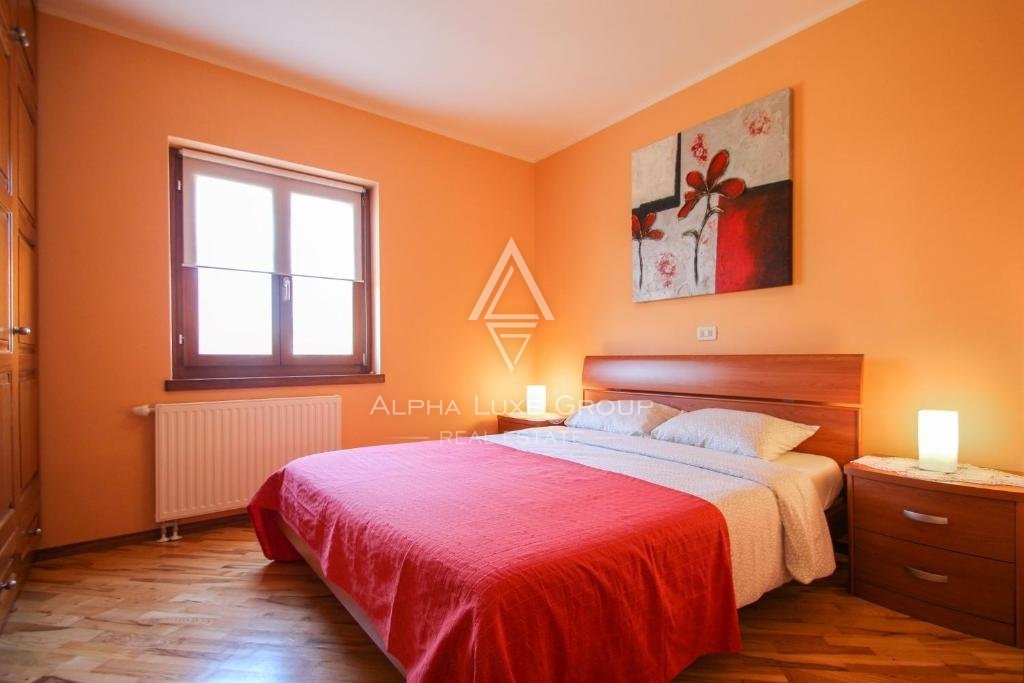 Istria, Novigrad – Villa di lusso con vista mare e servizi moderni in vendita