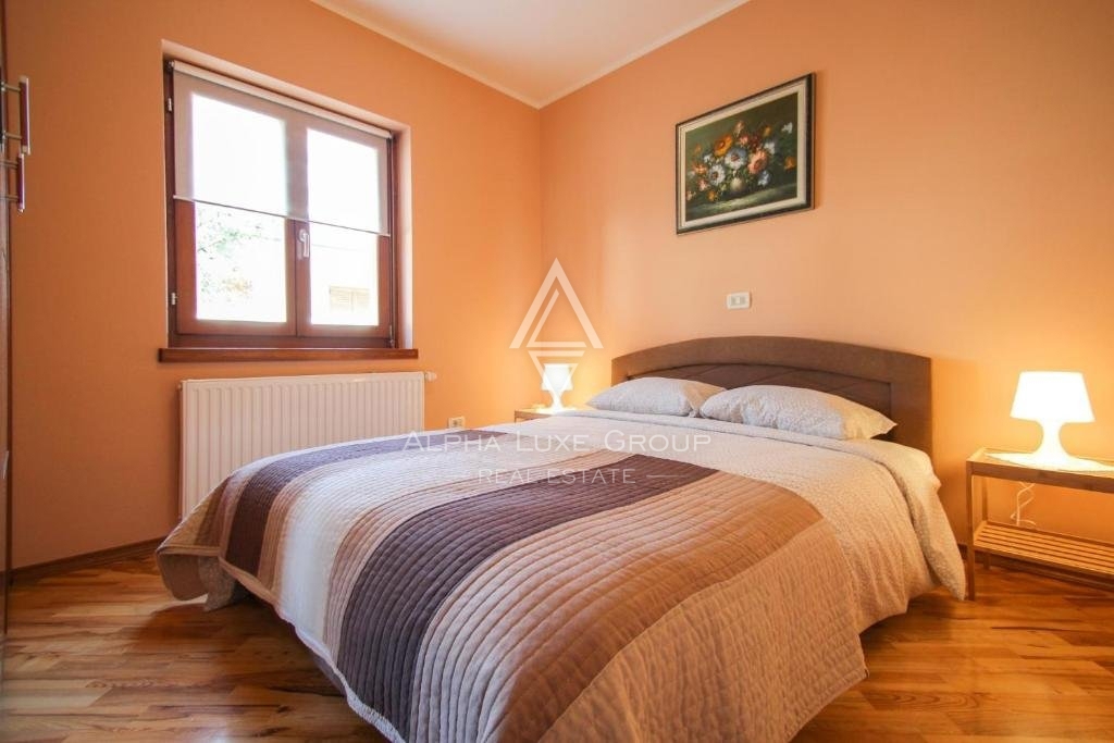 Istria, Novigrad – Villa di lusso con vista mare e servizi moderni in vendita