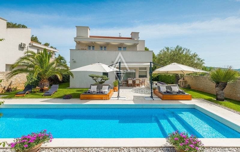 Rovinj, Rovinjsko Selo: Villa incantevole con piscina vicino alla città storica