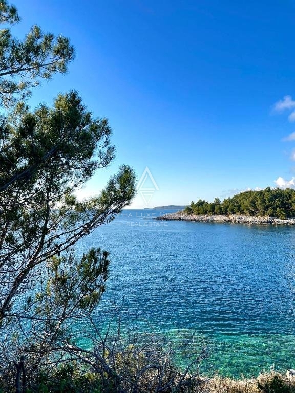 Istria, Fažana: Elegante proprietà con due ville e piscina in vendita