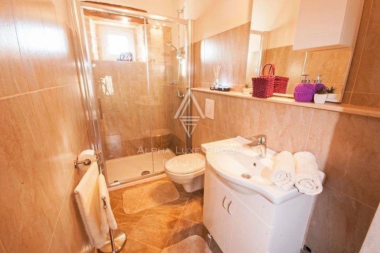 ISTRIA, ŽMINJ - Splendida villa in pietra con piscina