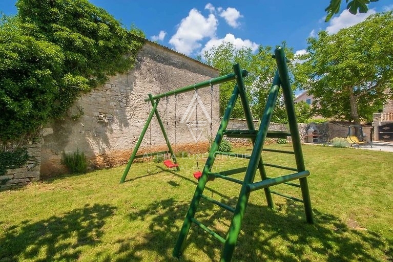 ISTRIA, ŽMINJ - Splendida villa in pietra con piscina