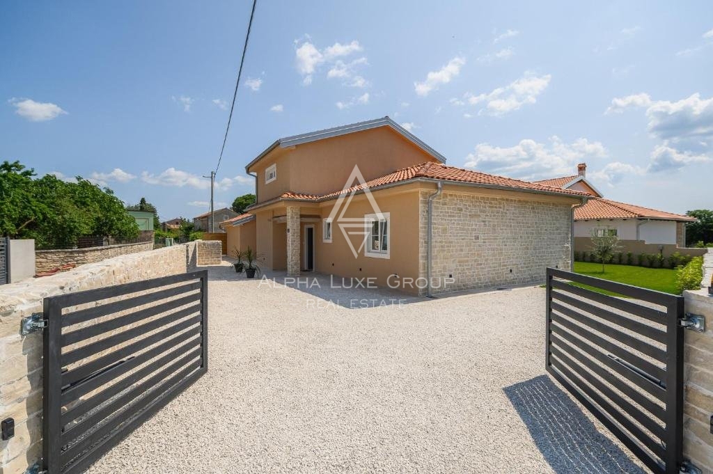 Istria, Kanfanar - Ampia residenza con piscina in vendita