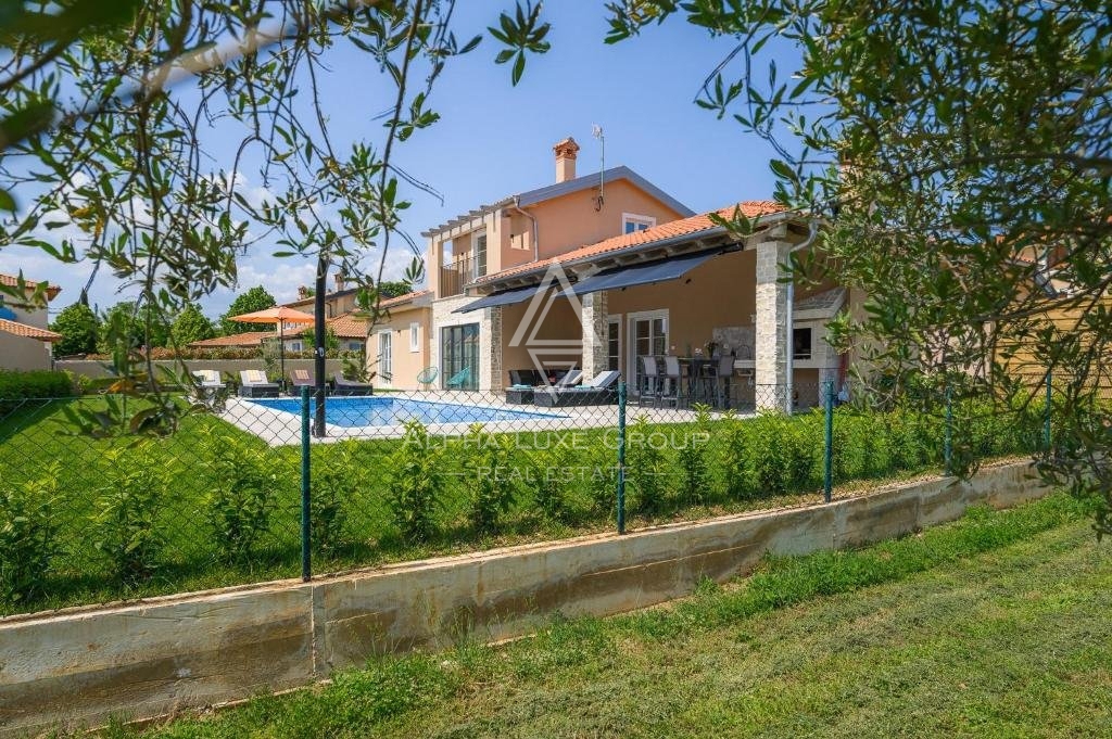 Istria, Kanfanar - Ampia residenza con piscina in vendita