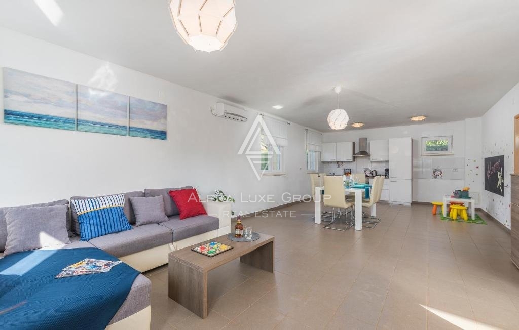 Istria, Labin - Incantevole casa vacanze con piscina