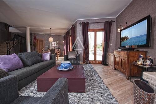 Istria, Rovinj - Villa Maestosa con Ampio Terreno
