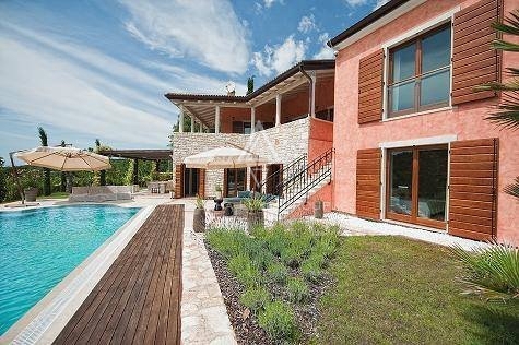 Istria, Rovinj - Villa Maestosa con Ampio Terreno