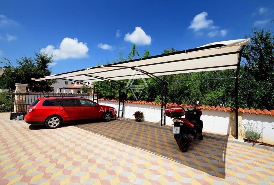 Villa con piscina nella pittoresca periferia di Poreč, Istria