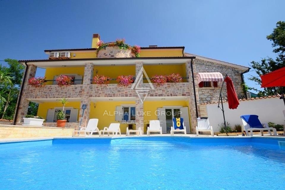 Villa con piscina nella pittoresca periferia di Poreč, Istria