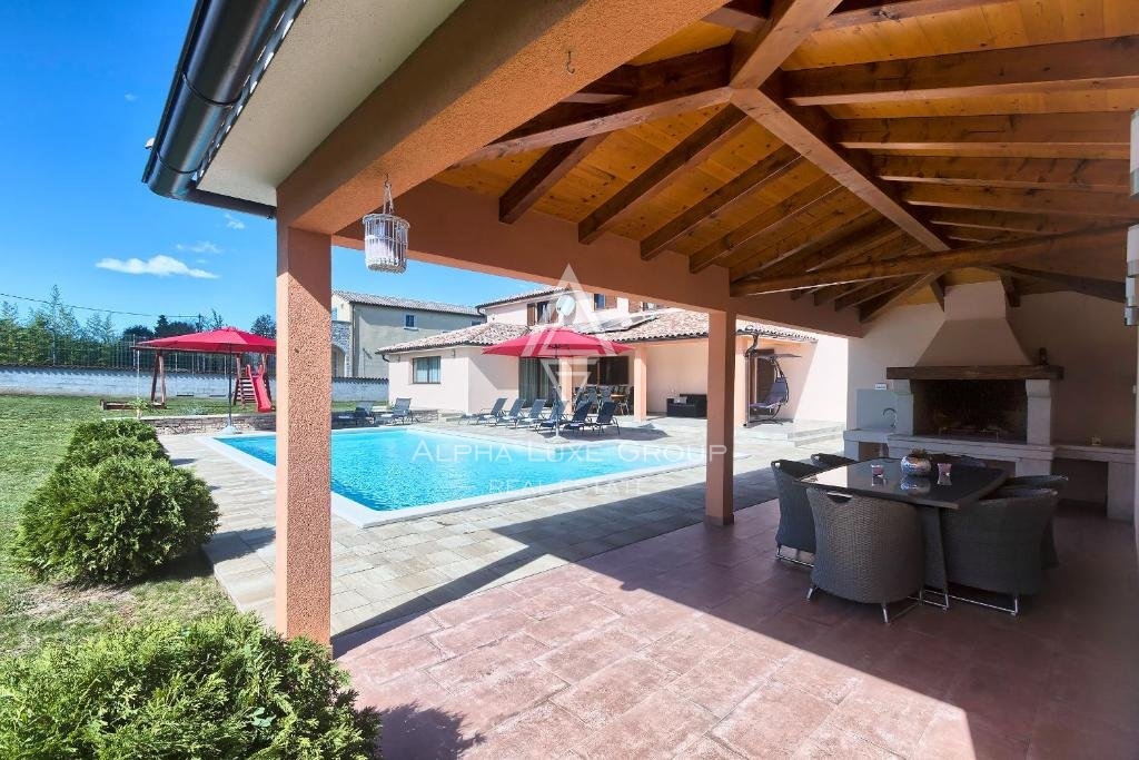 Scoprite il vero stile di vita a Barban, Istria - Vasta villa con piscina privata