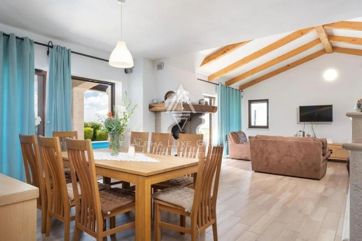 Poreč, Istria: Esclusiva villa con vista panoramica in vendita