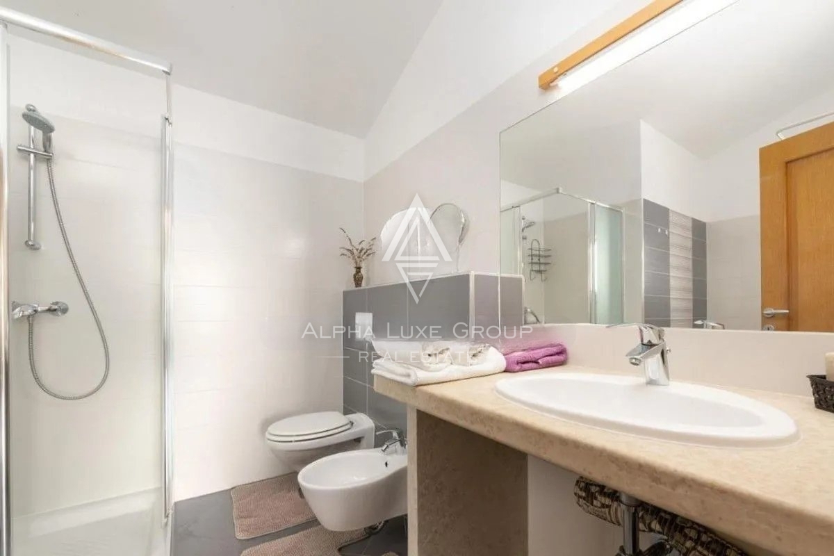 Poreč, Istria: Esclusiva villa con vista panoramica in vendita