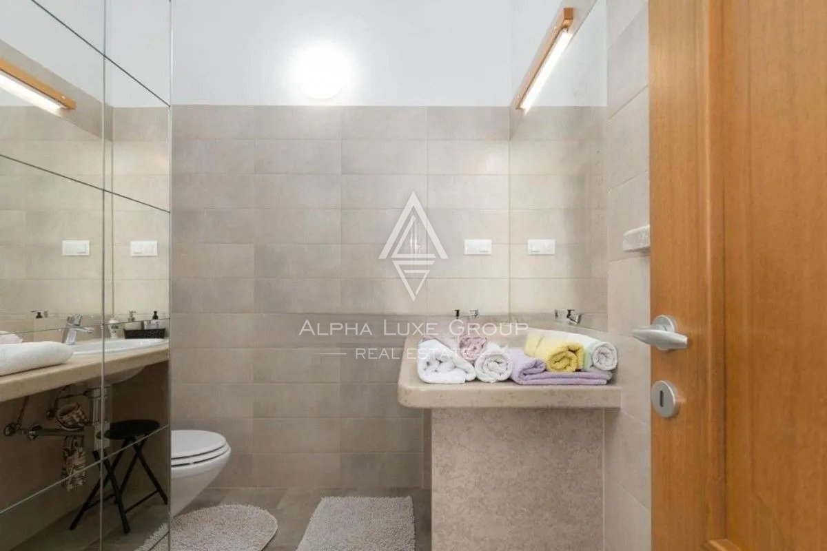 Poreč, Istria: Esclusiva villa con vista panoramica in vendita