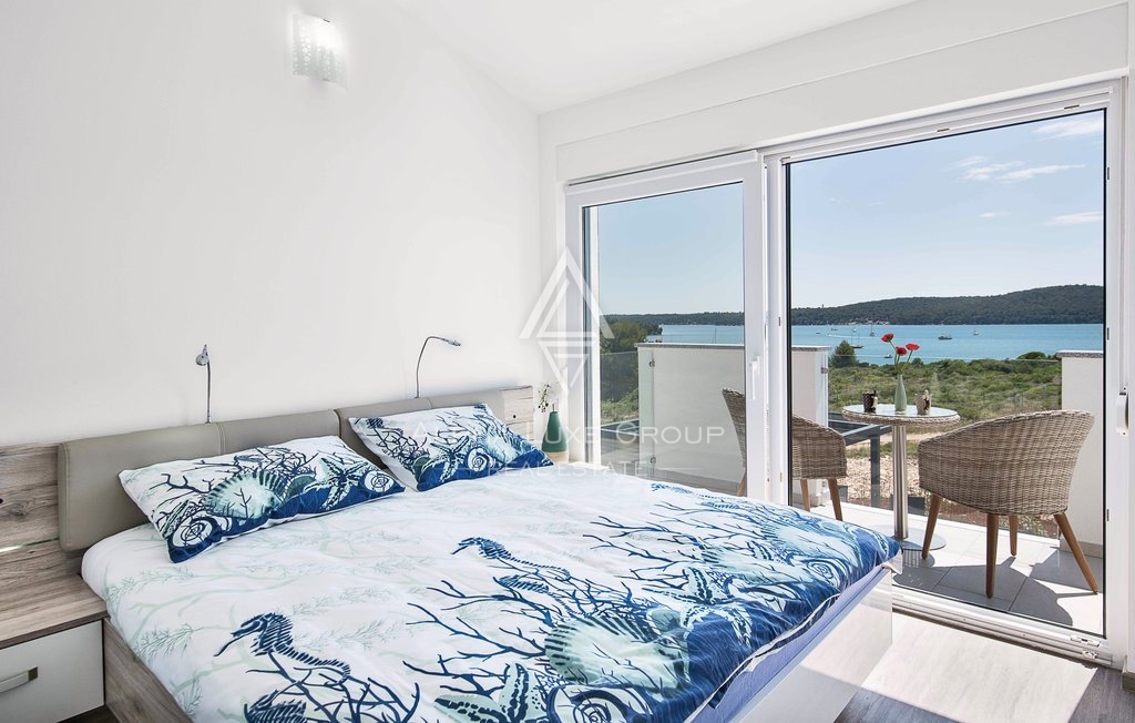Casa vicino al mare con una bellissima vista sul mare e sulla piscina, Istria, Medulin